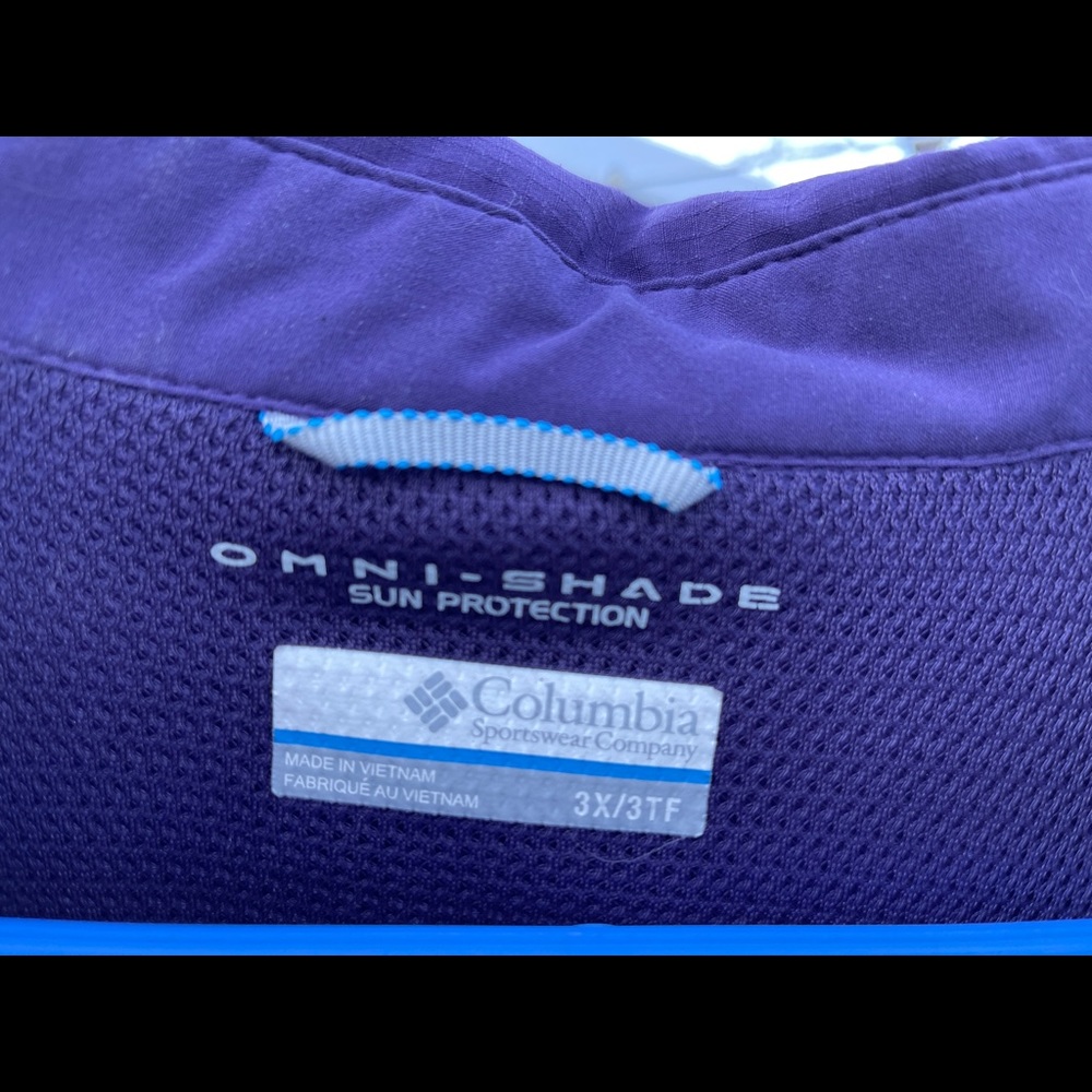 Columbia Omnishade women’s shirt. Very good used condition.